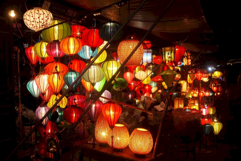 A lantern is an ideal souvenir